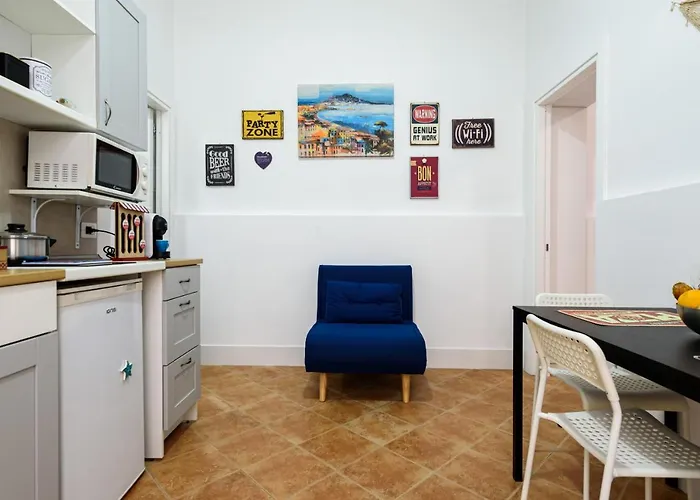 Murales In Bed * ナポリ