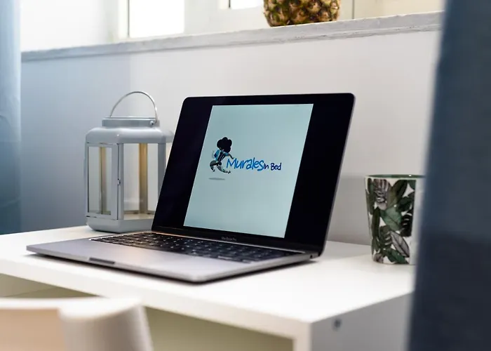 アパート Murales In Bed ナポリ